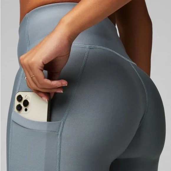 Fabletics cold weather leggings - Picture 2 of 6